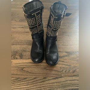Black and gold mid rise boots